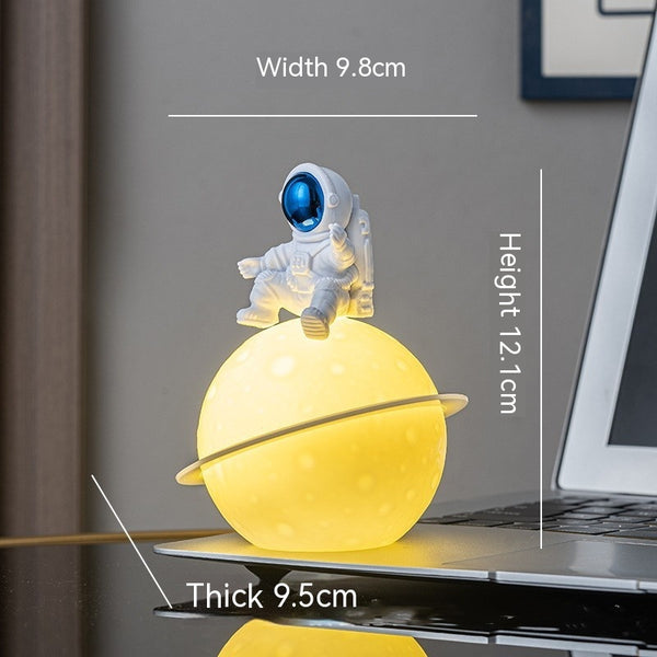 Astronaut Small Table Night Lamp Decoration